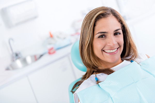 happy-woman-at-dentist